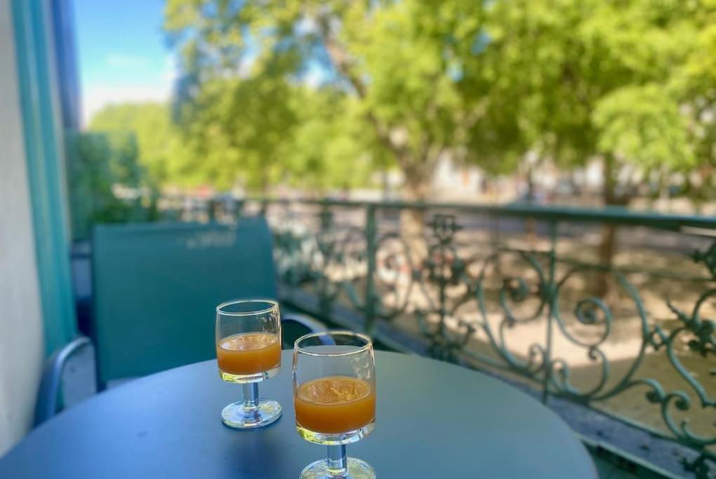 L'Historien - Avec Balcon Coeur De Nimes Lägenhet Exteriör bild